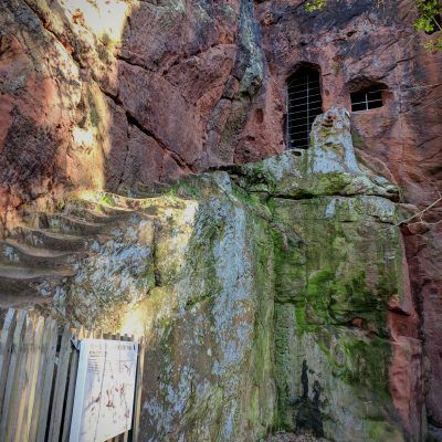 Ktnastons Cave